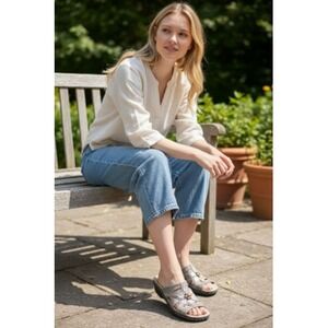 Clarks Collection Sandals Womens Size 7N Gray Soft Cushion Floral Comfort Slides